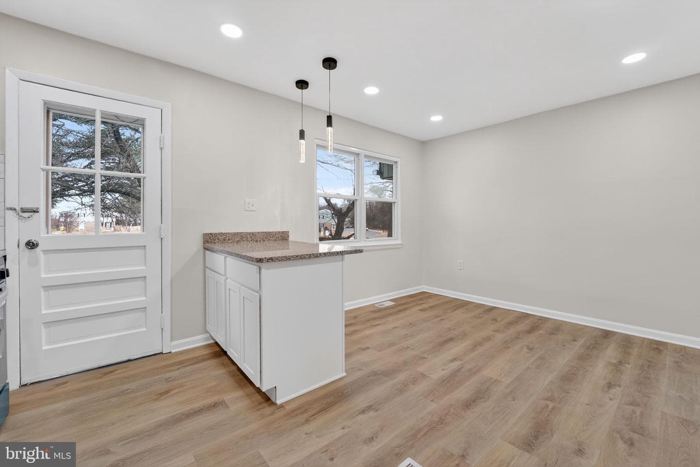 8210 Tomlinson Court photo 9