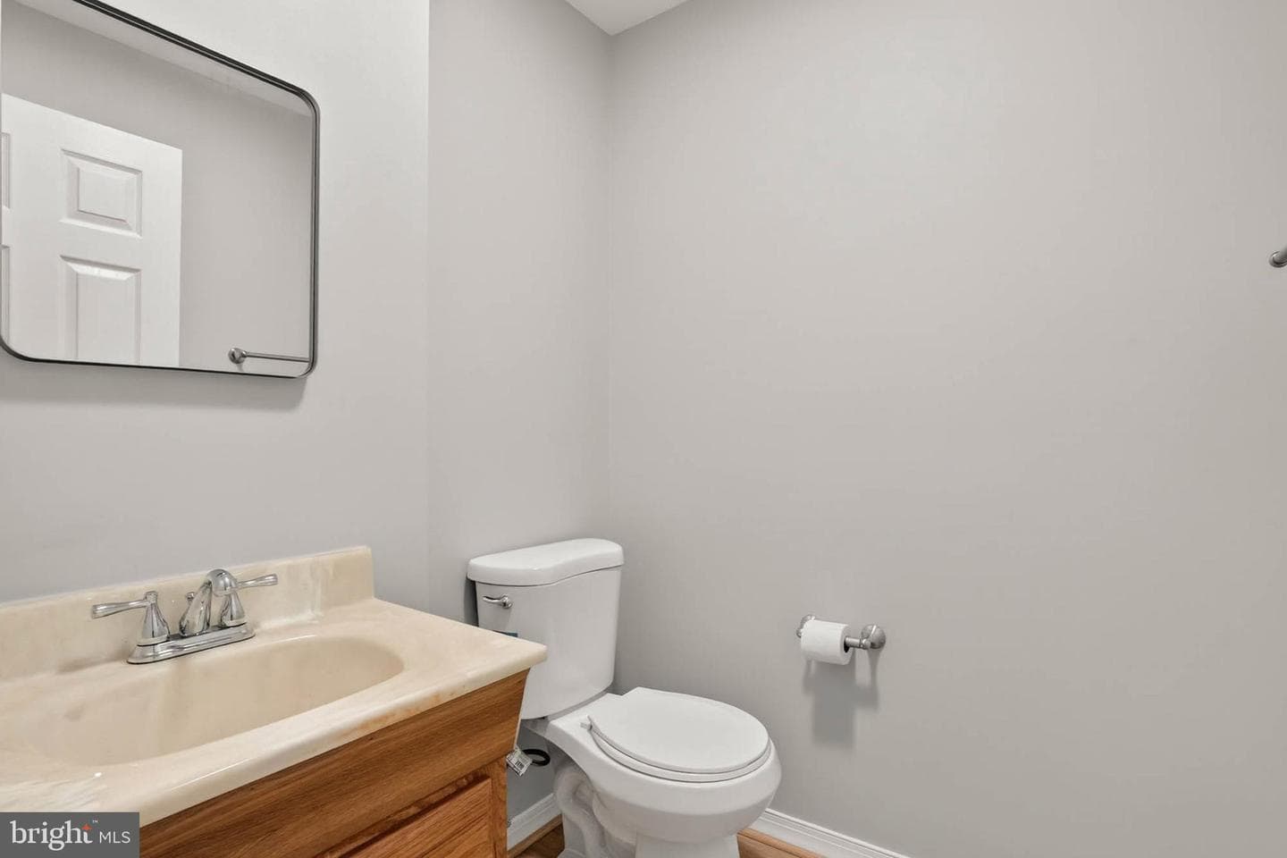 8608 Woodland Manor Drive photo 10
