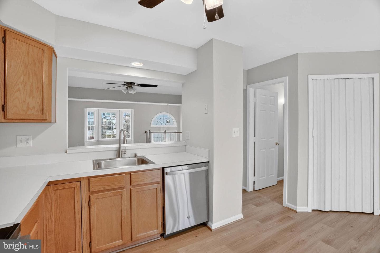 8608 Woodland Manor Drive photo 17