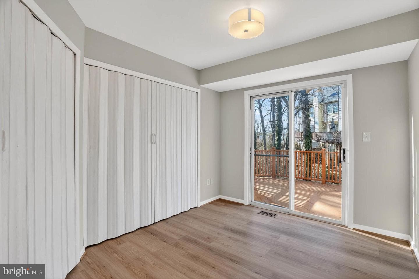 8608 Woodland Manor Drive photo 18