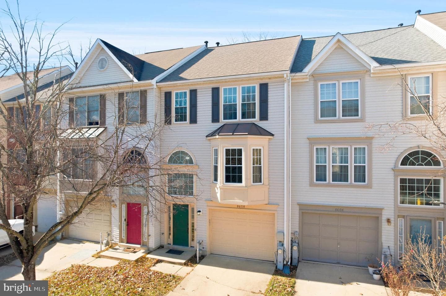 8608 Woodland Manor Drive photo 2