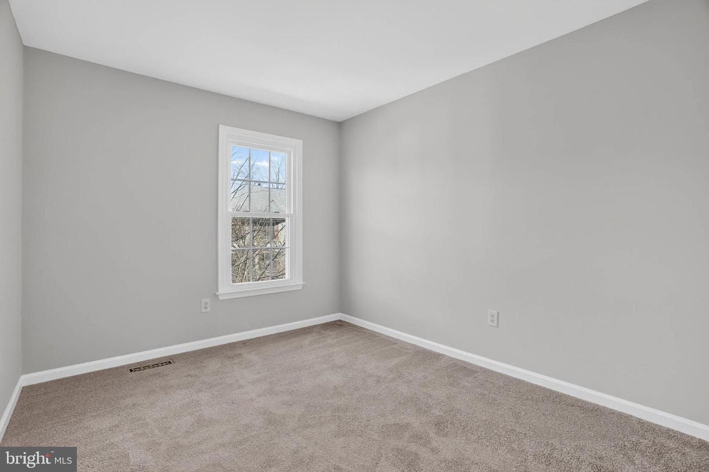 8608 Woodland Manor Drive photo 25