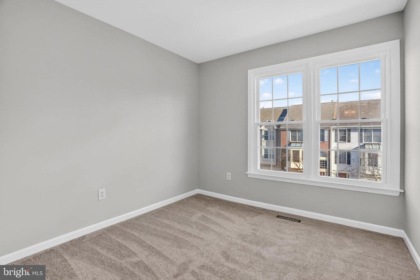 8608 Woodland Manor Drive photo 27
