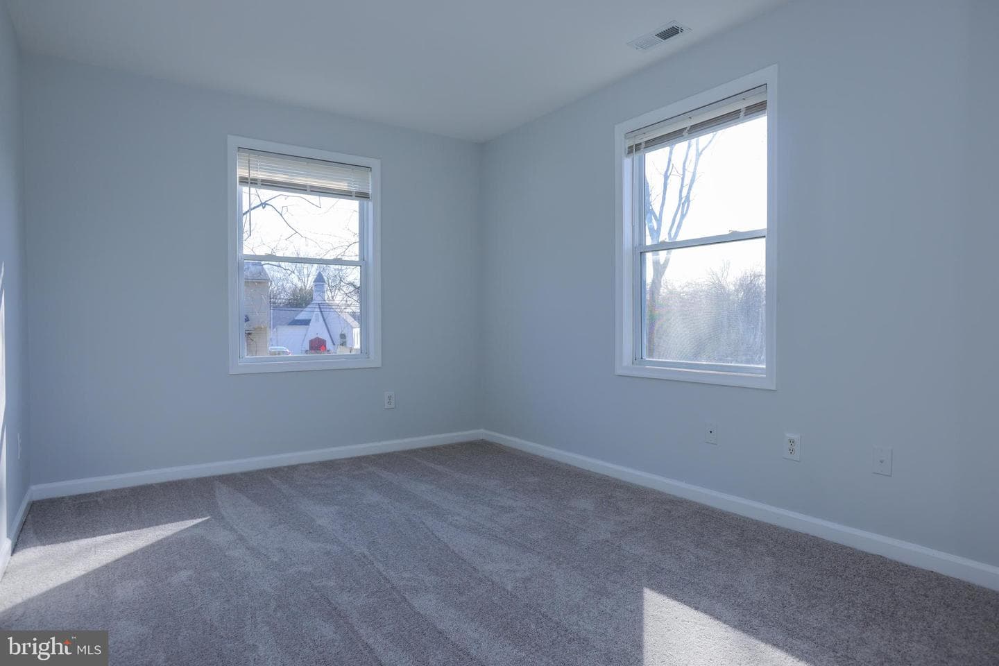 30 Queen Anne Road photo 28