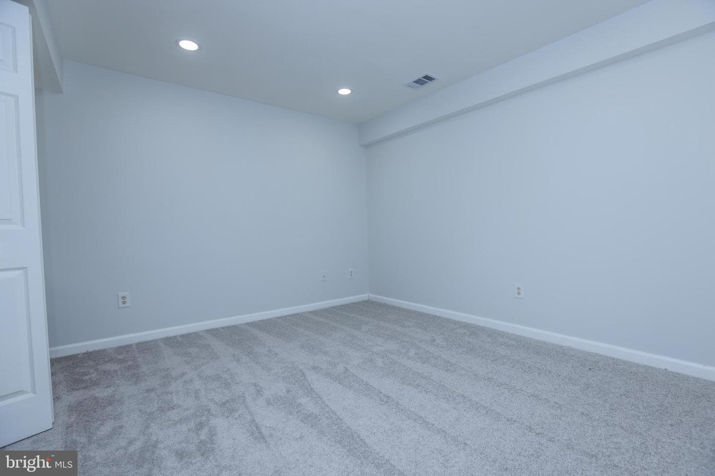 30 Queen Anne Road photo 36