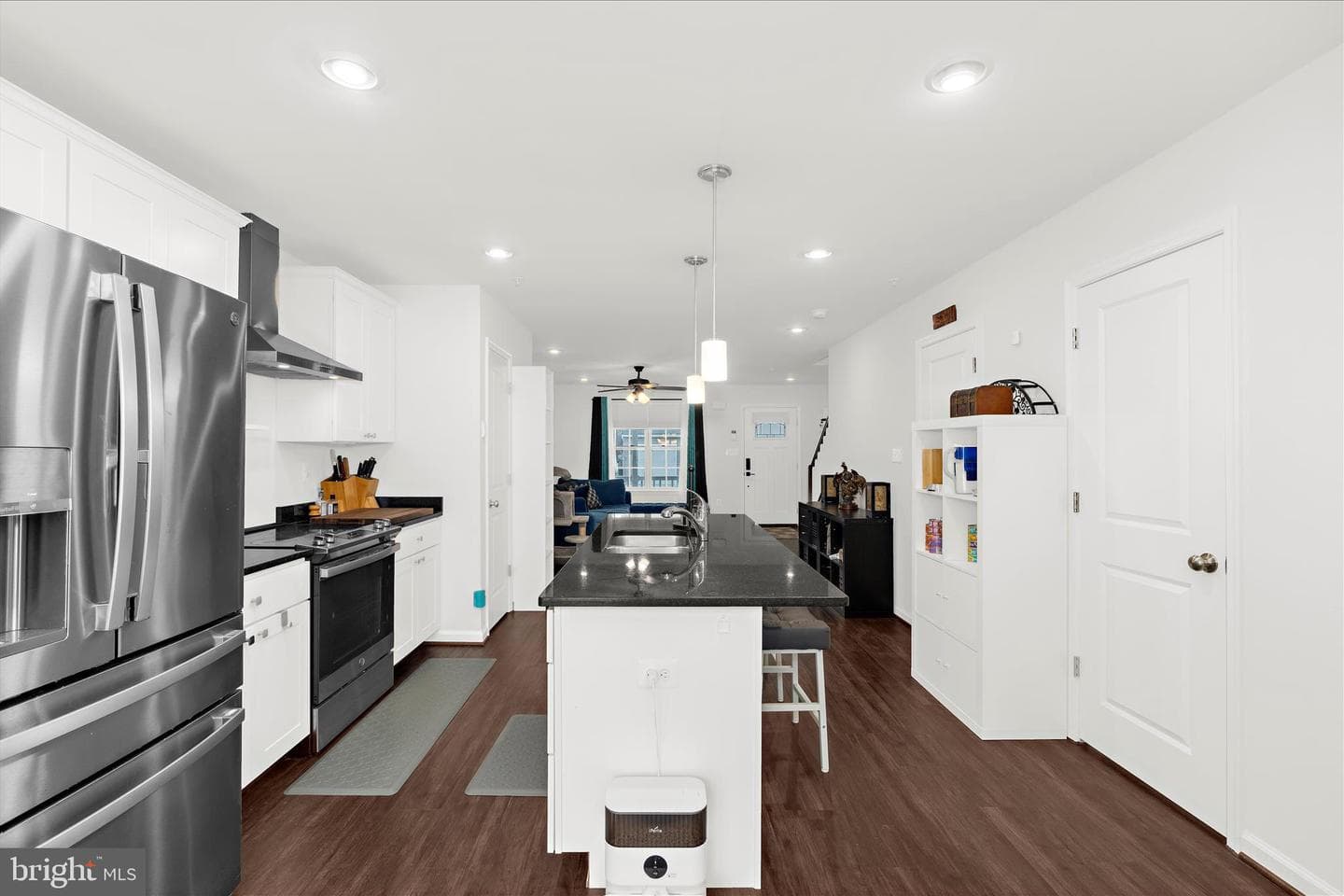 100 Cedar Dr photo 10