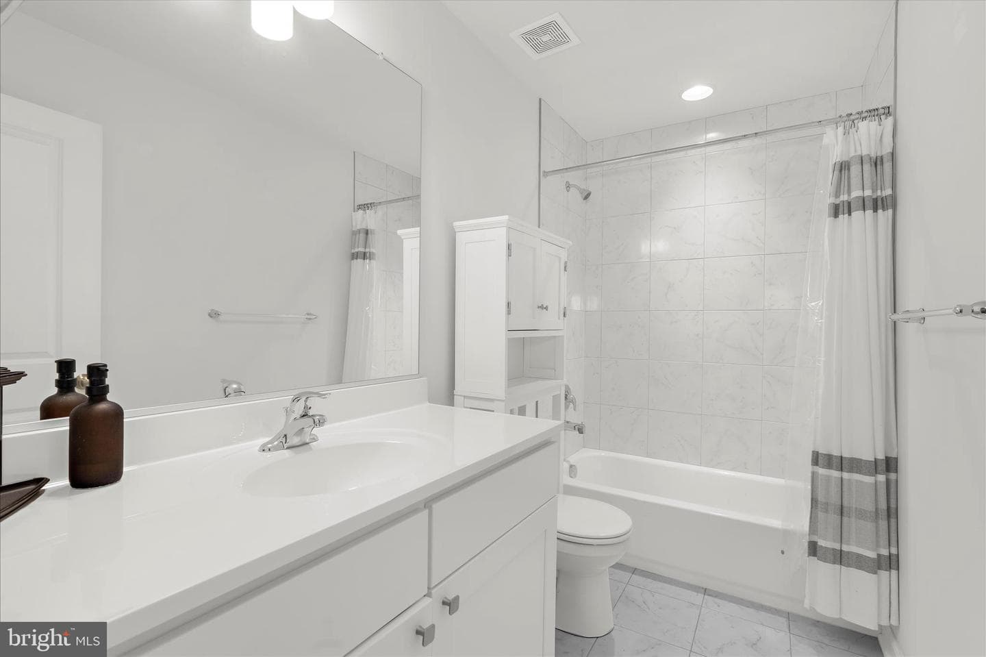 100 Cedar Dr photo 16