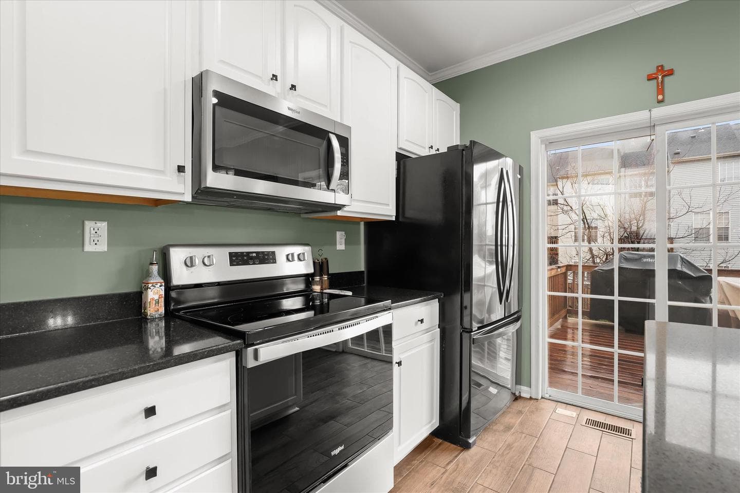 1055 Lily Way photo 10
