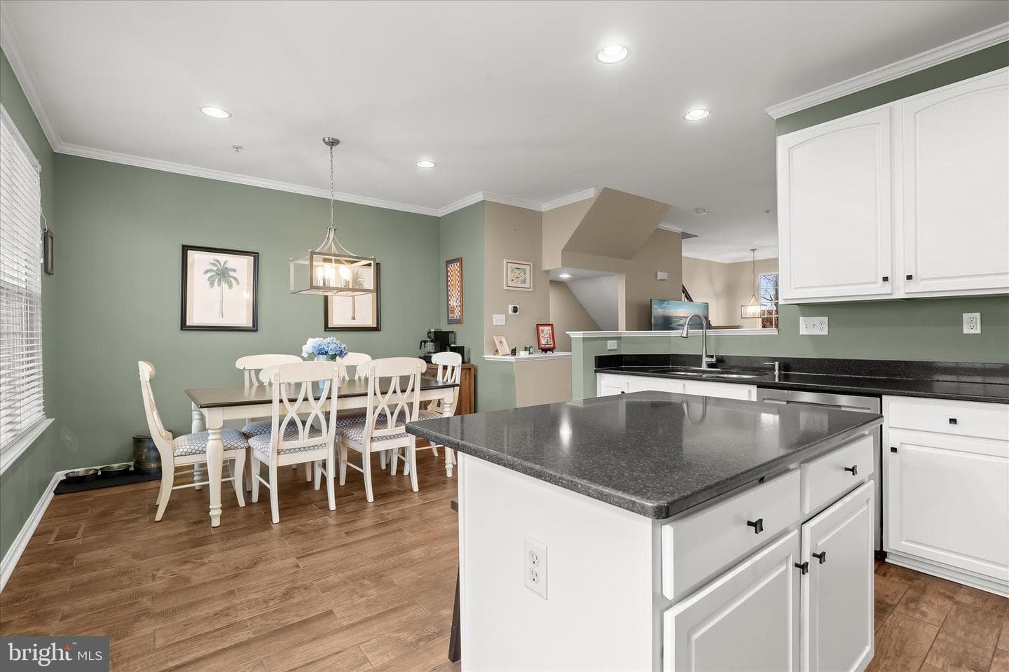 1055 Lily Way photo 11