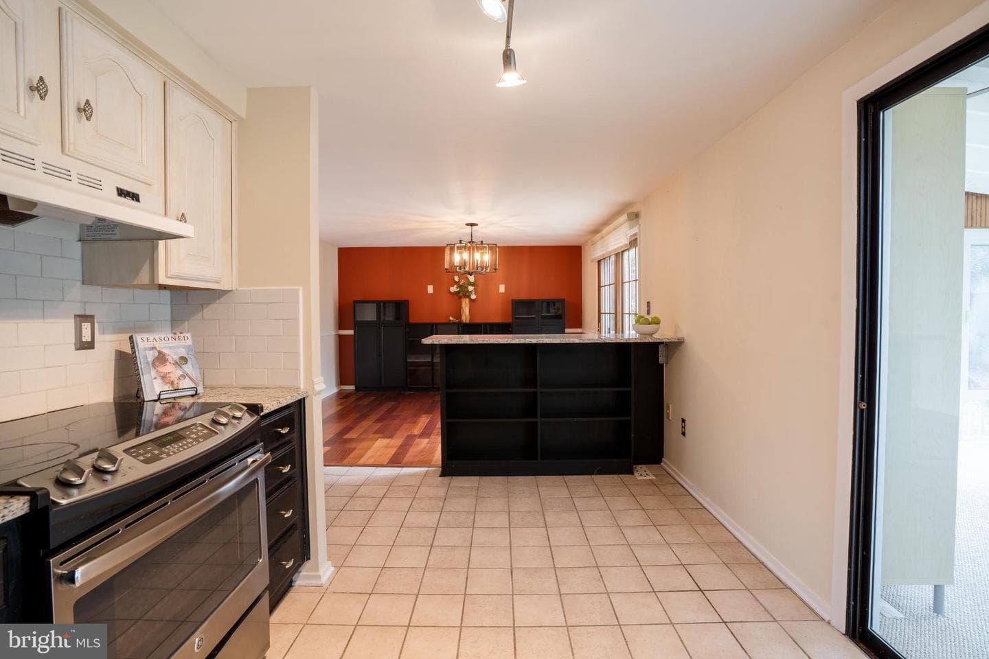 263 Riverdale Road photo 11