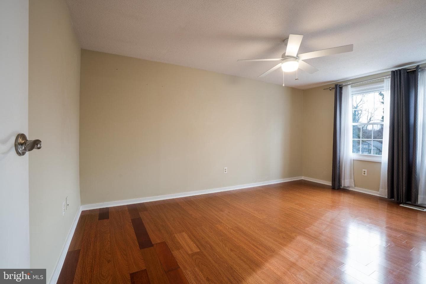 263 Riverdale Road photo 16