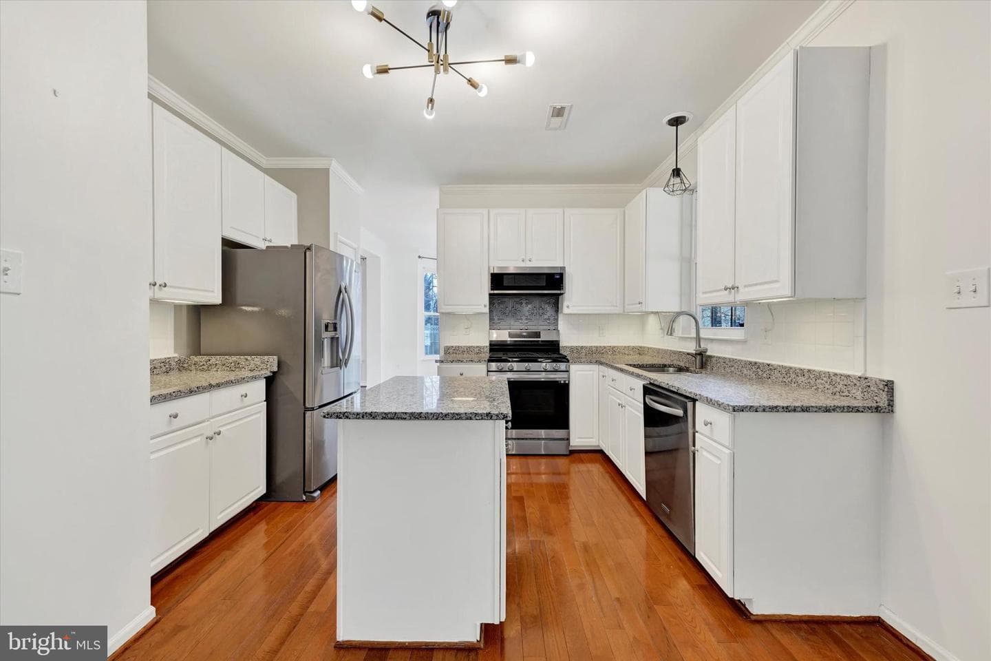 1590 Chapman Road photo 10