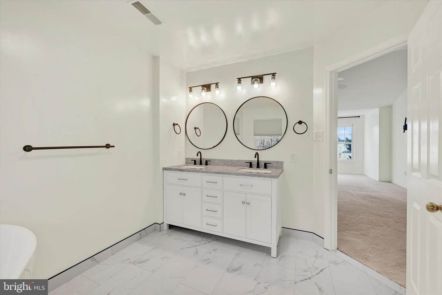 1590 Chapman Road photo 25