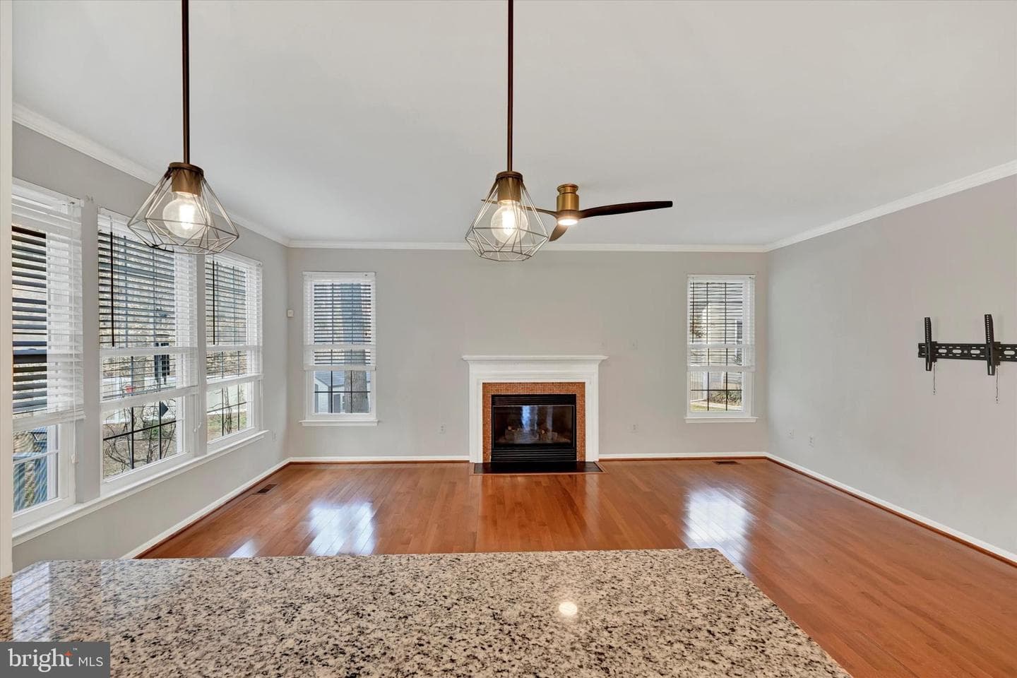 1590 Chapman Road photo 8