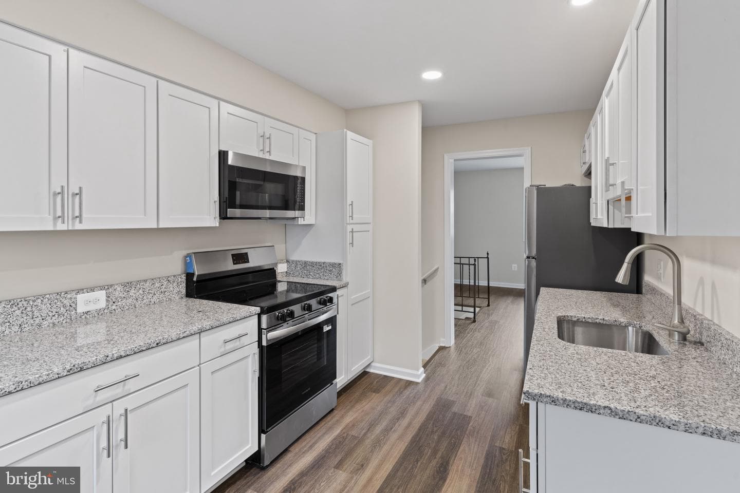 8103 Phirne Road E photo 19