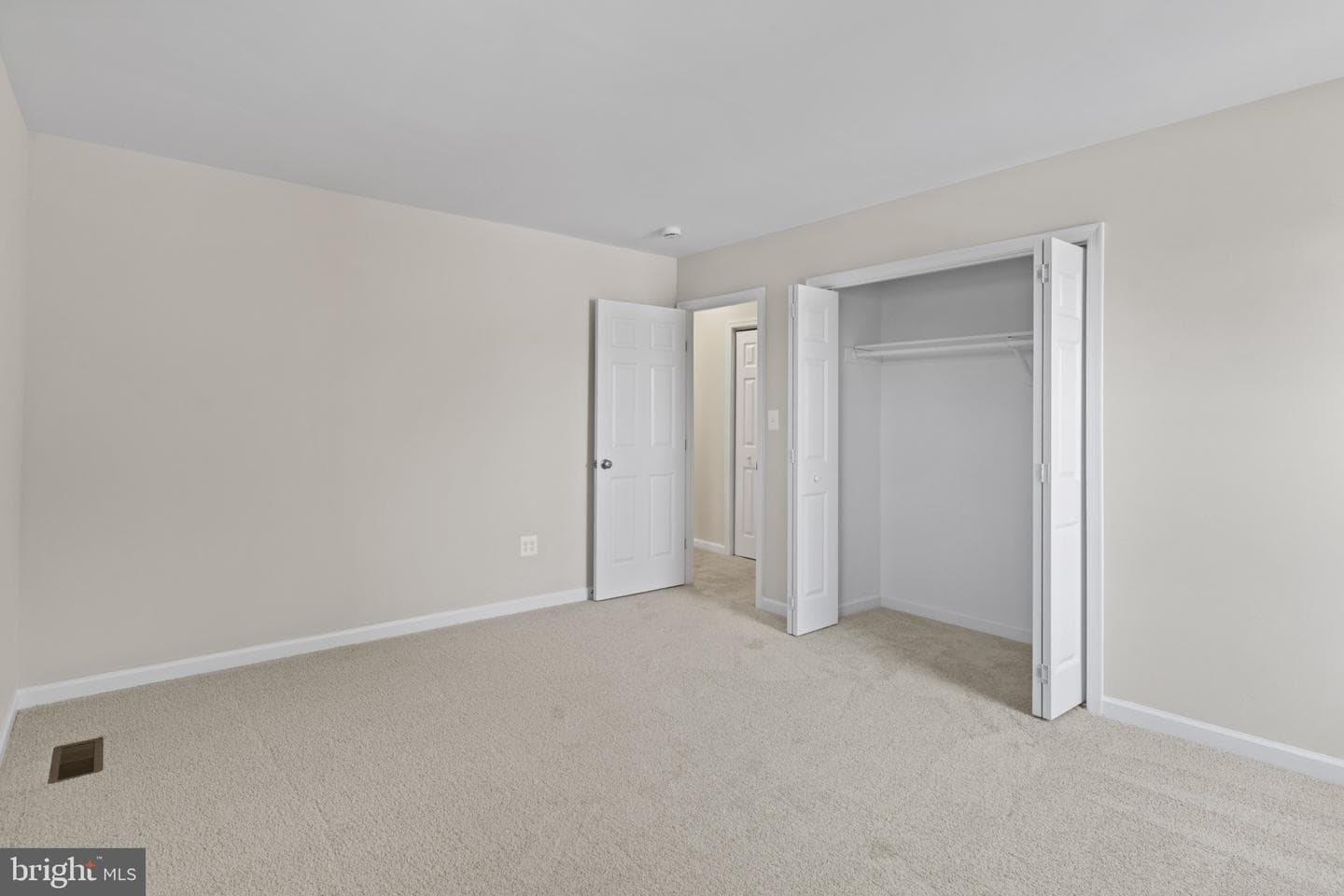 8103 Phirne Road E photo 22