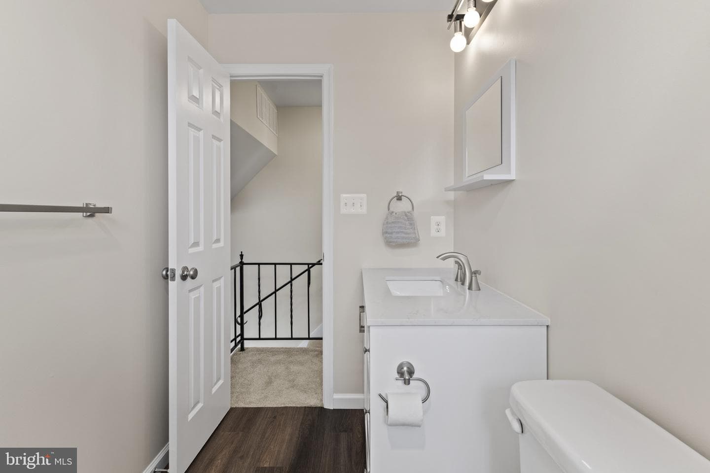 8103 Phirne Road E photo 26