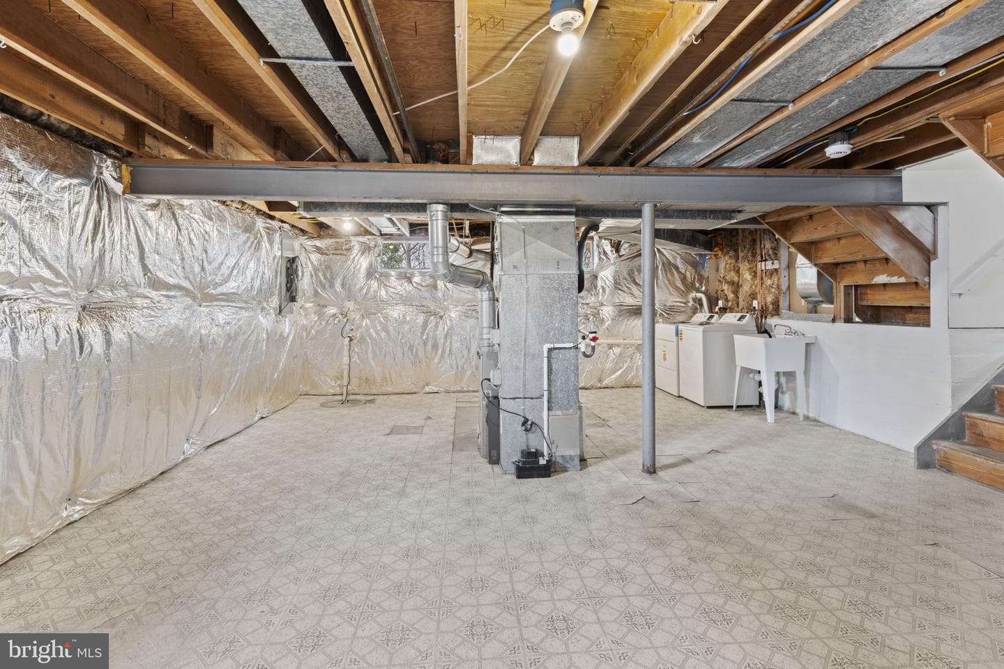 8103 Phirne Road E photo 33