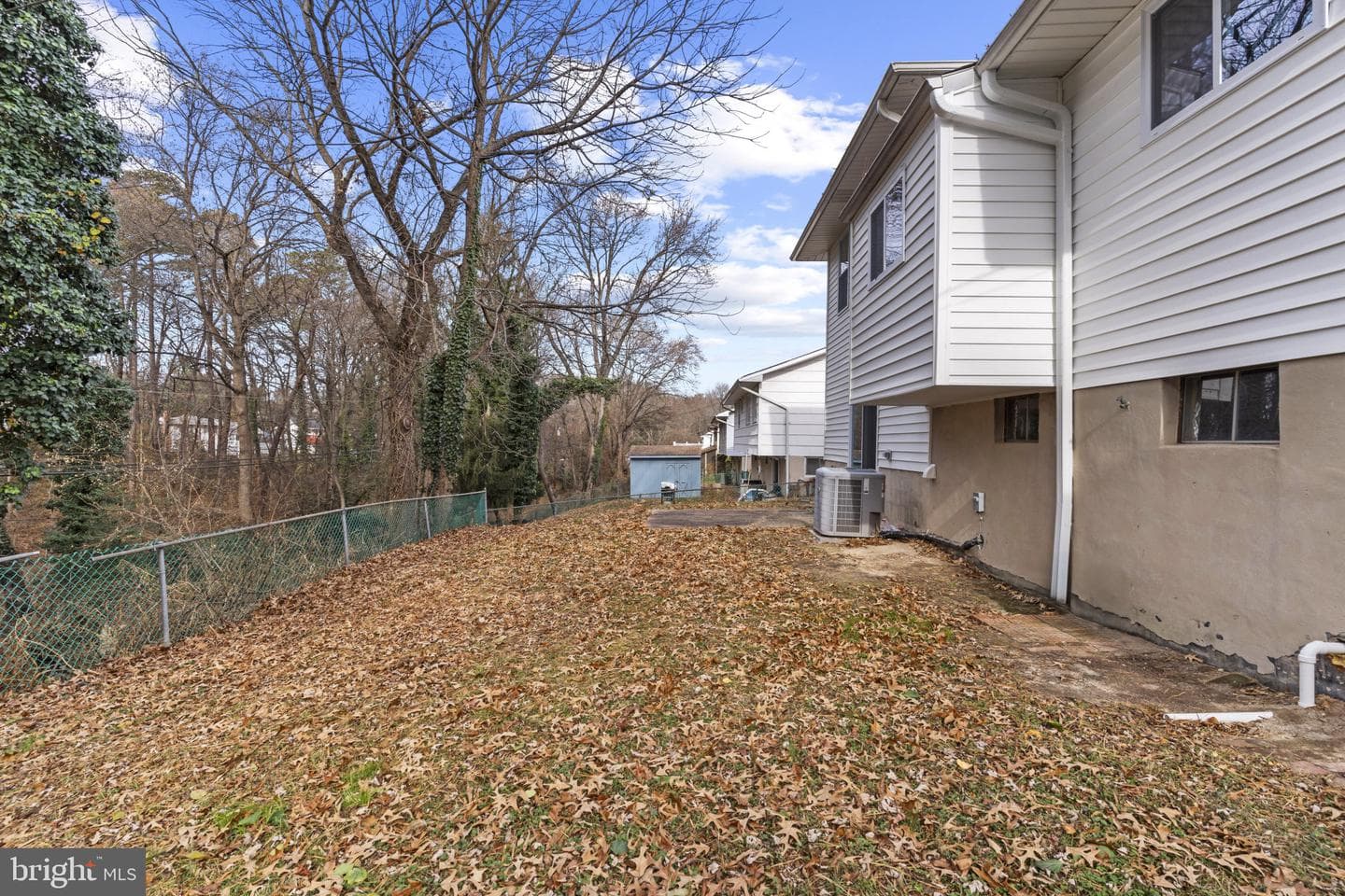 8103 Phirne Road E photo 34