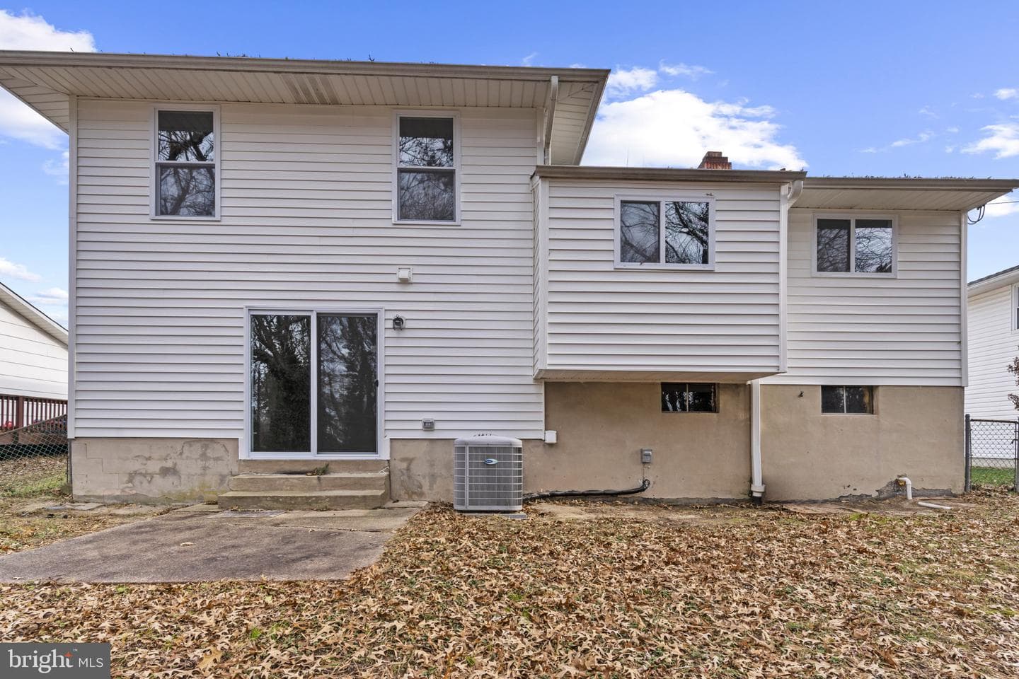 8103 Phirne Road E photo 35