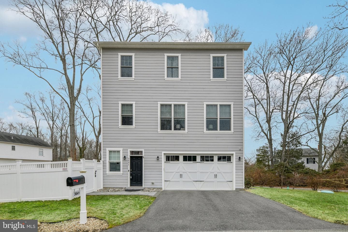 3641 Beach Drive Boulevard photo 1
