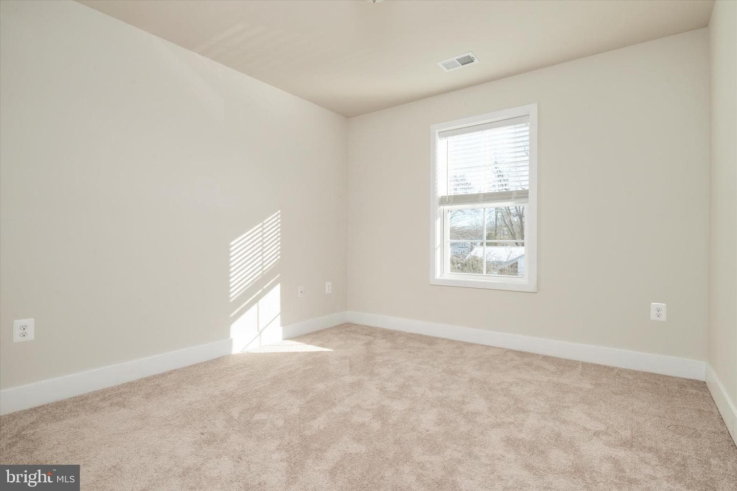 341 Maryland Avenue photo 24