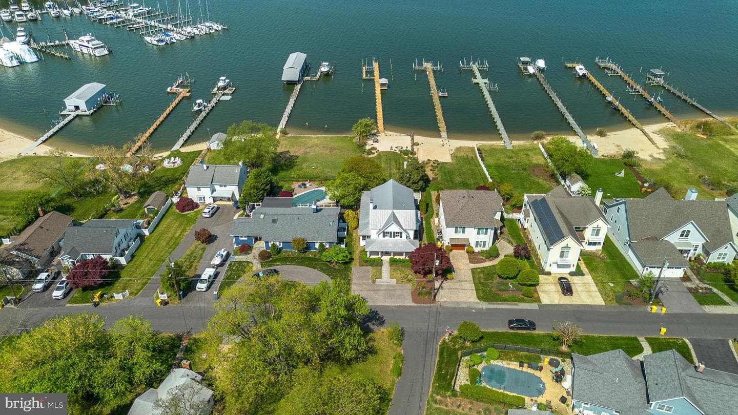 3728 Bay Drive photo 2
