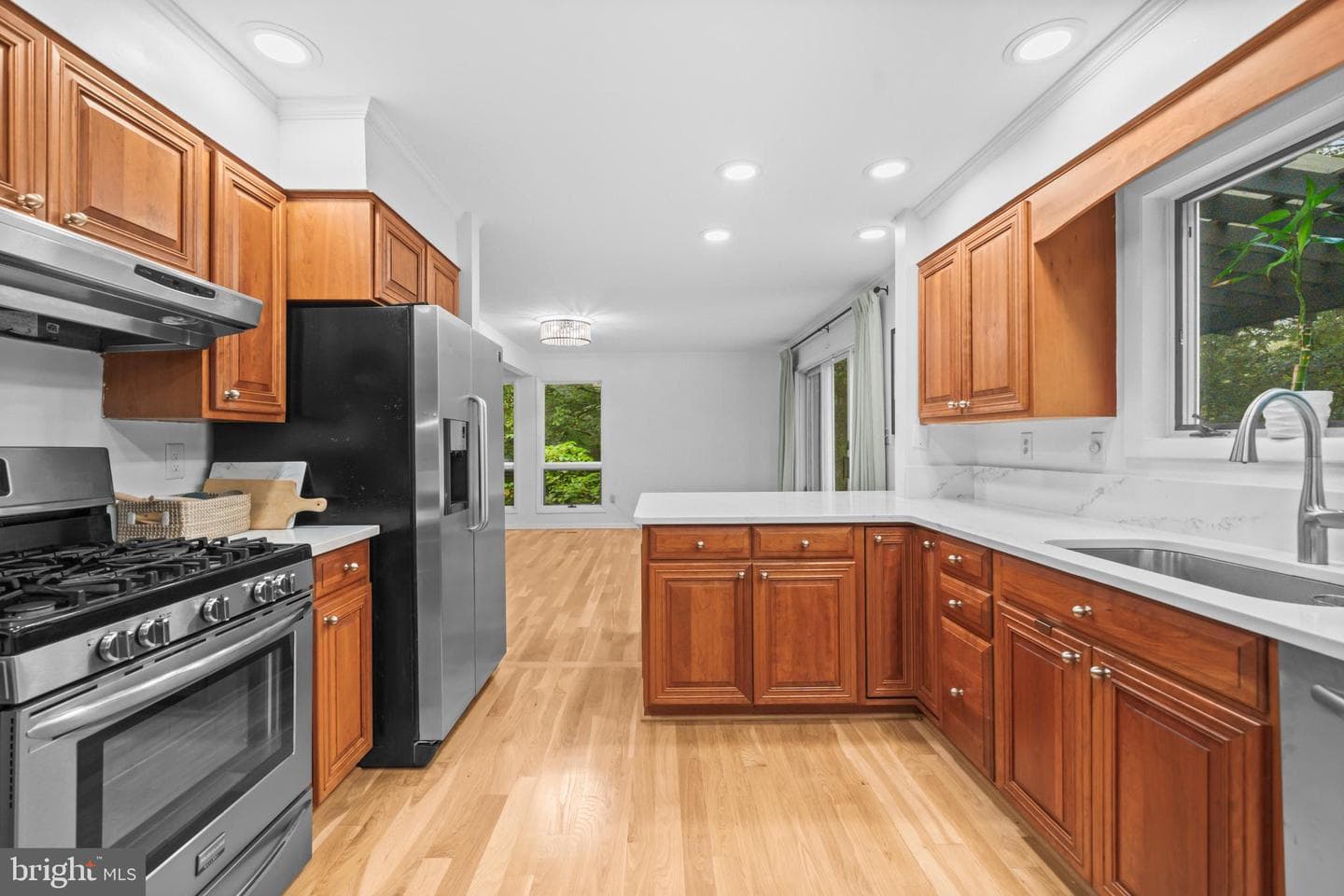 2023 Huntcliff Drive photo 12