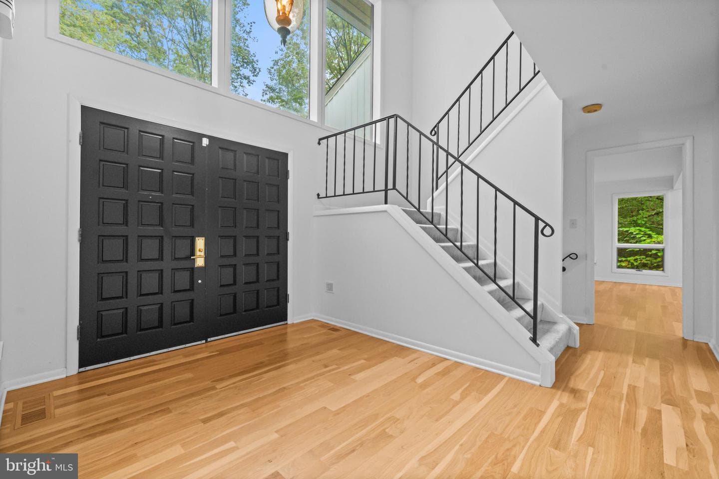 2023 Huntcliff Drive photo 3