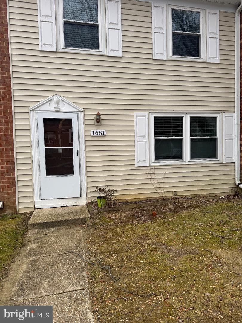 1681 Yorktown Court