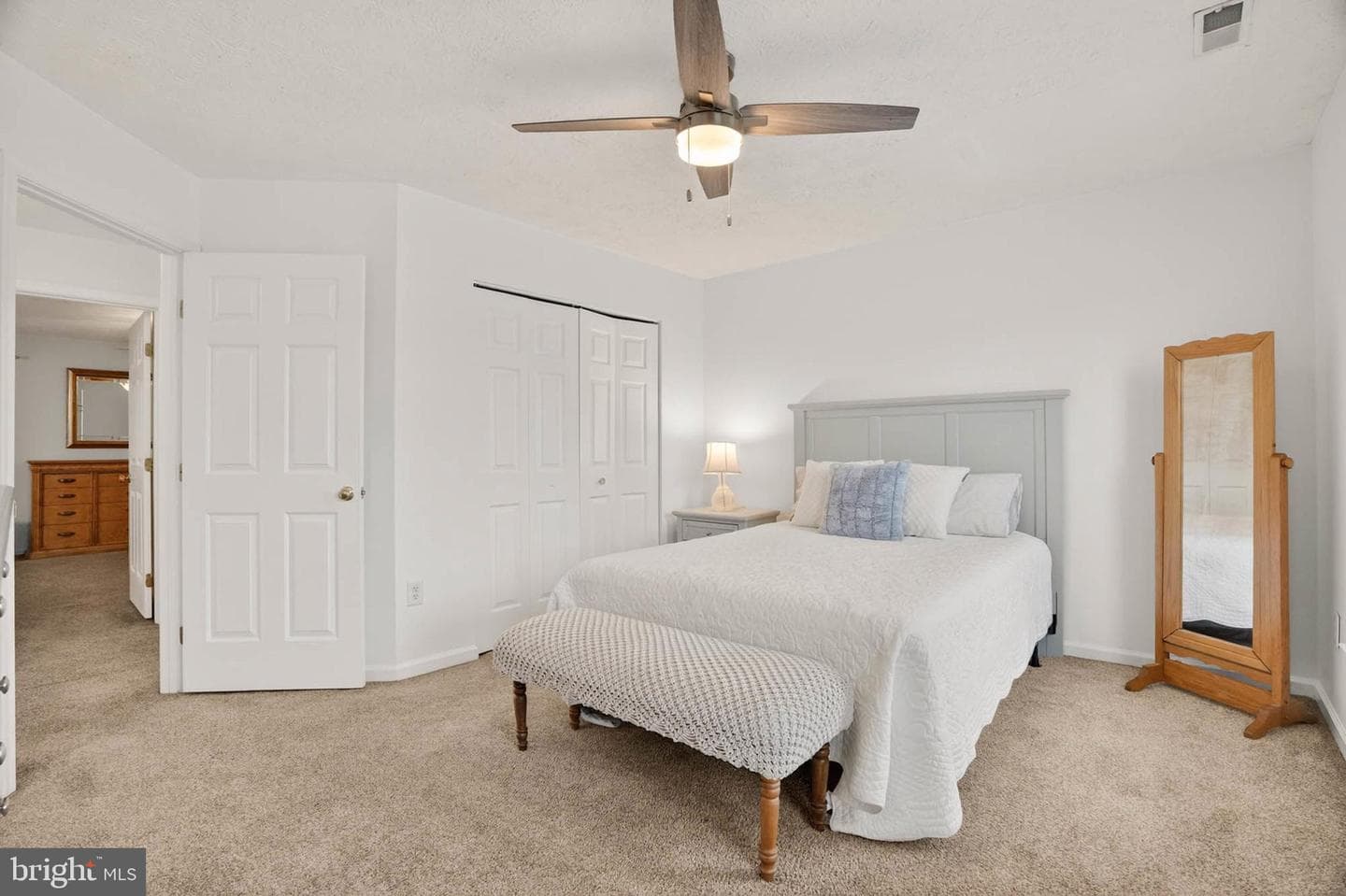 206 Eisenhower Court photo 18