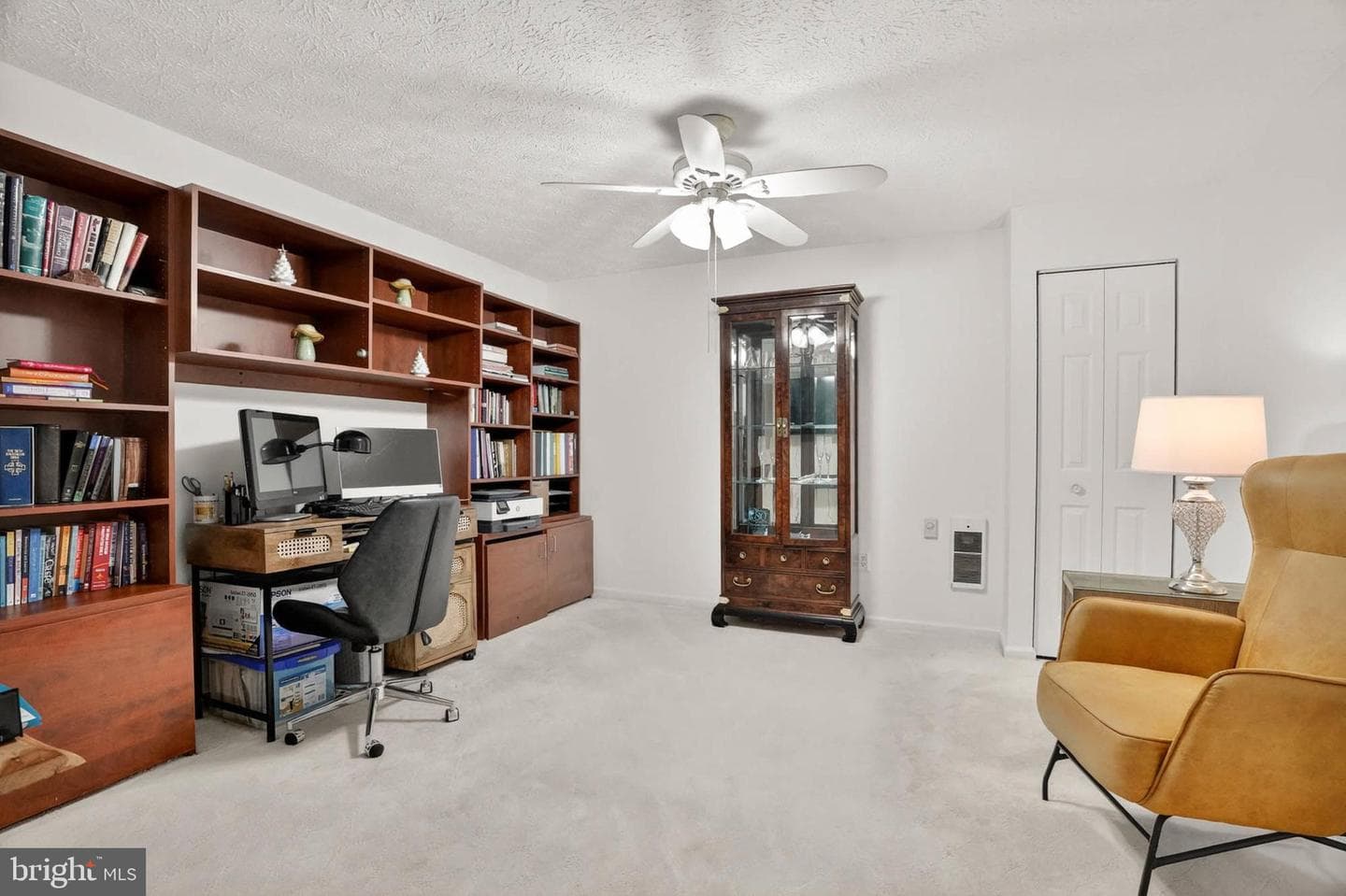 206 Eisenhower Court photo 27