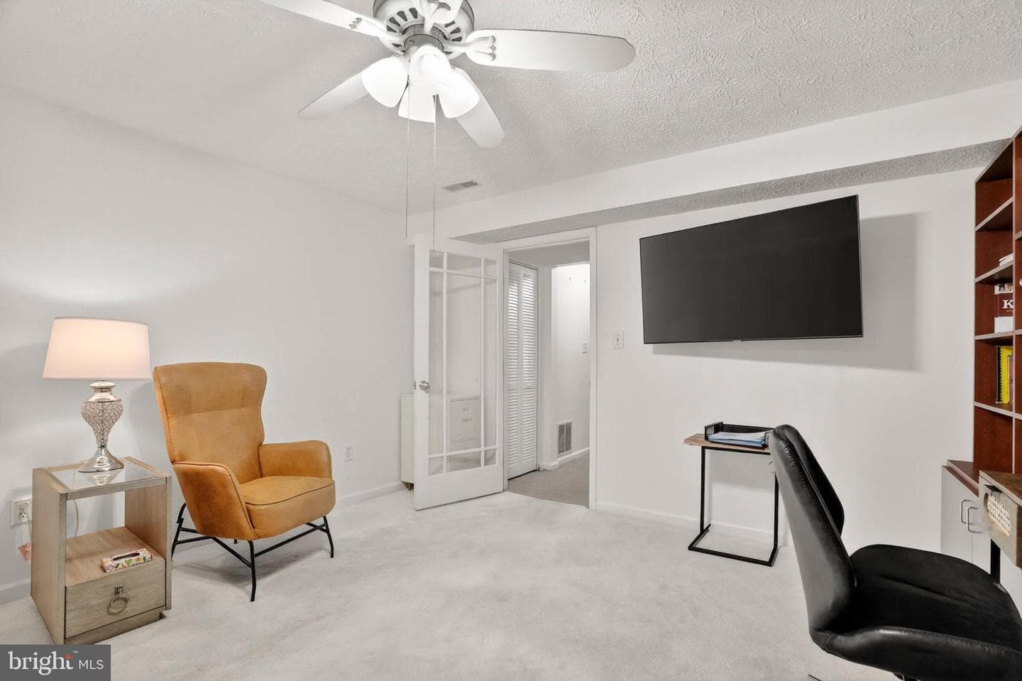 206 Eisenhower Court photo 28