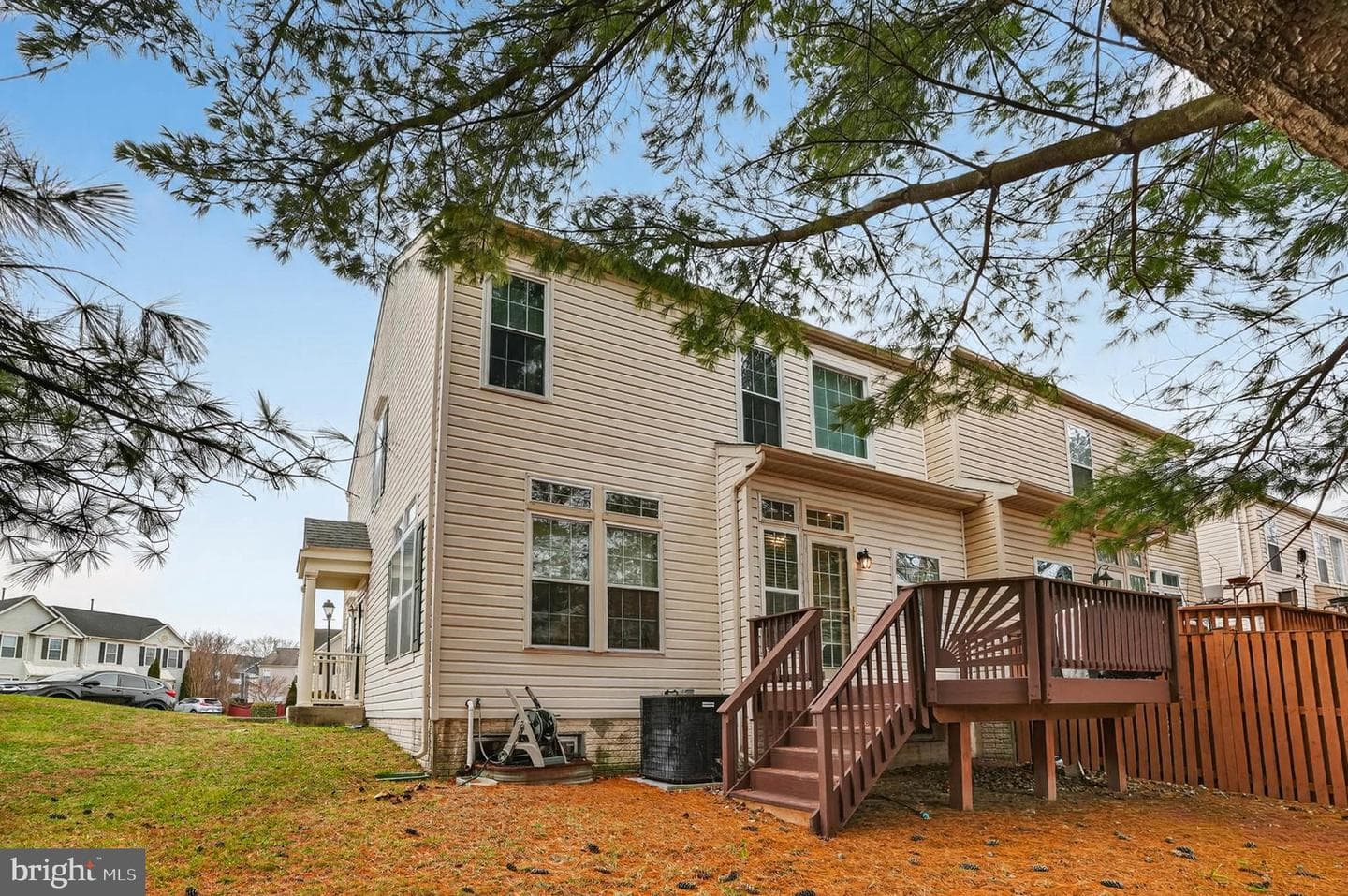 206 Eisenhower Court photo 32