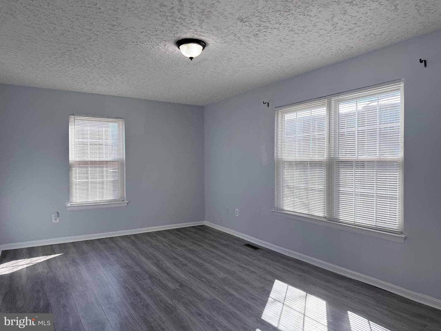 1847 Blue Jay Court photo 9