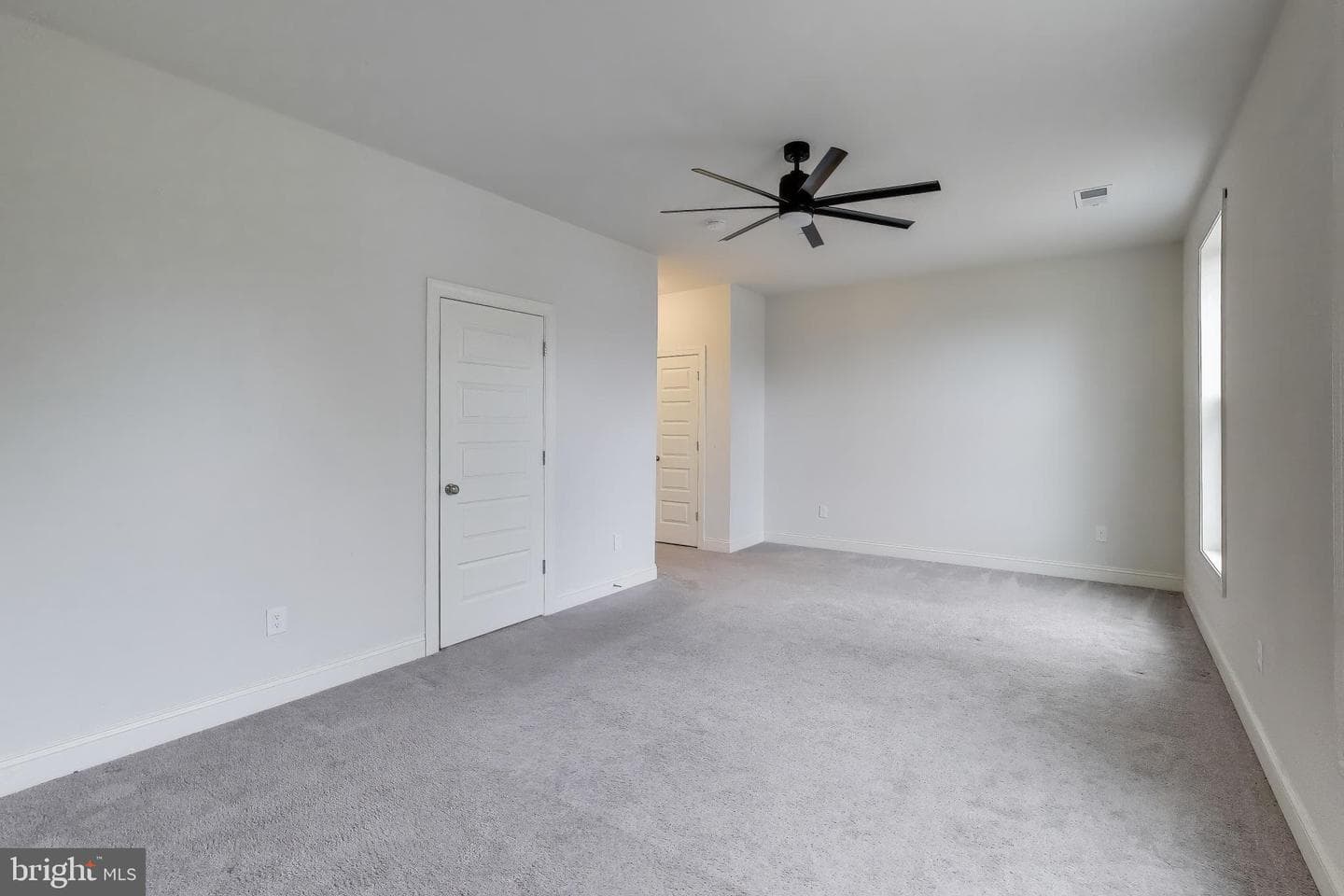 8079 Armiger Drive photo 22