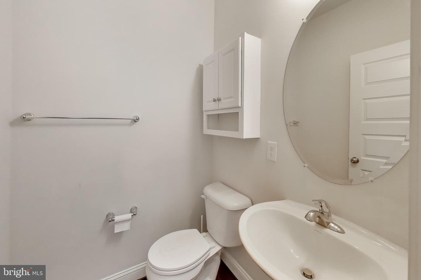 8079 Armiger Drive photo 7