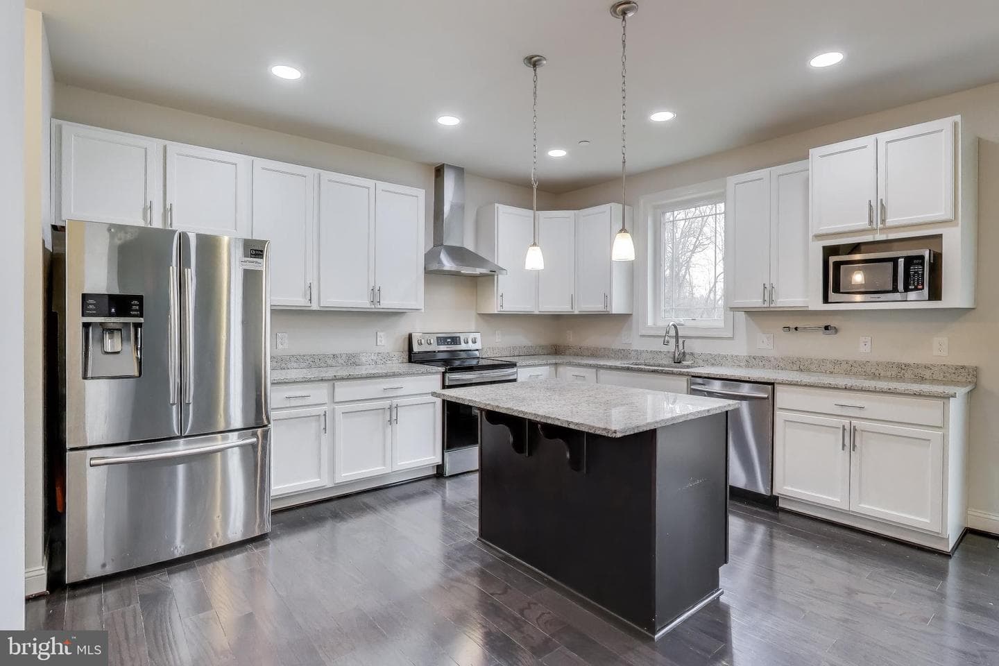 8079 Armiger Drive photo 8