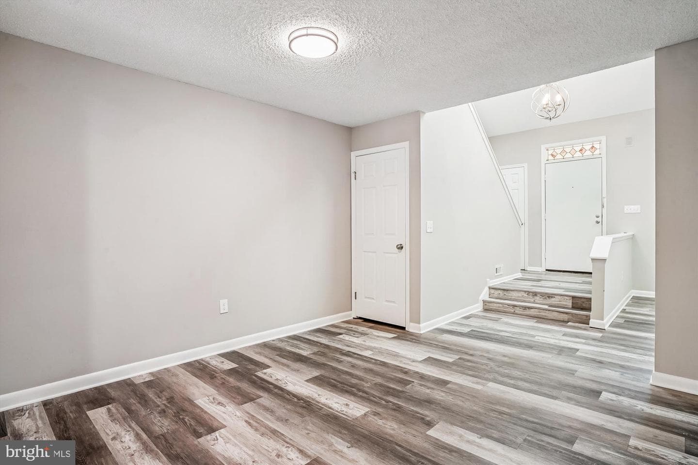 402 Cranes Roost Court photo 12