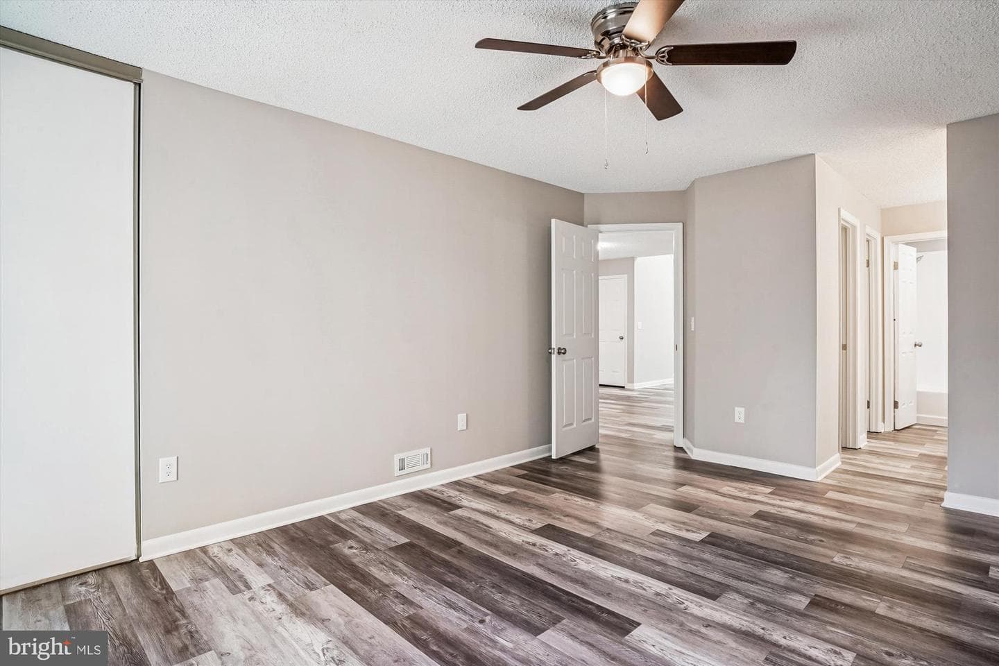 402 Cranes Roost Court photo 21