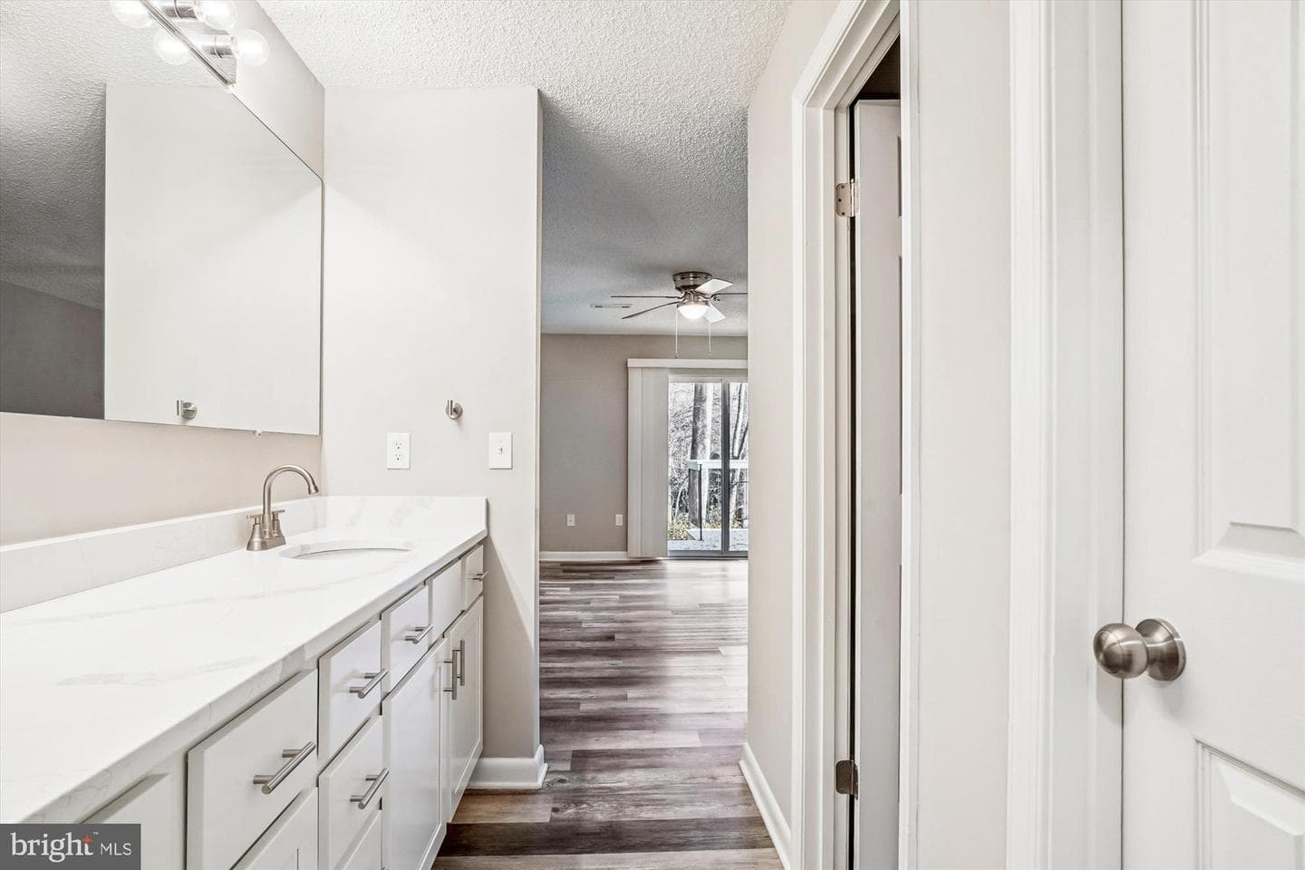402 Cranes Roost Court photo 25