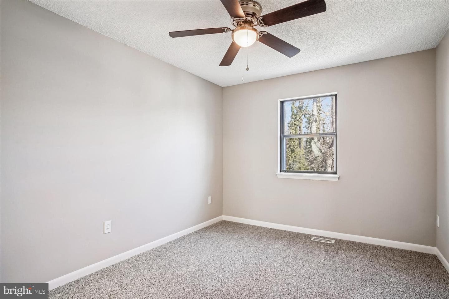 402 Cranes Roost Court photo 35