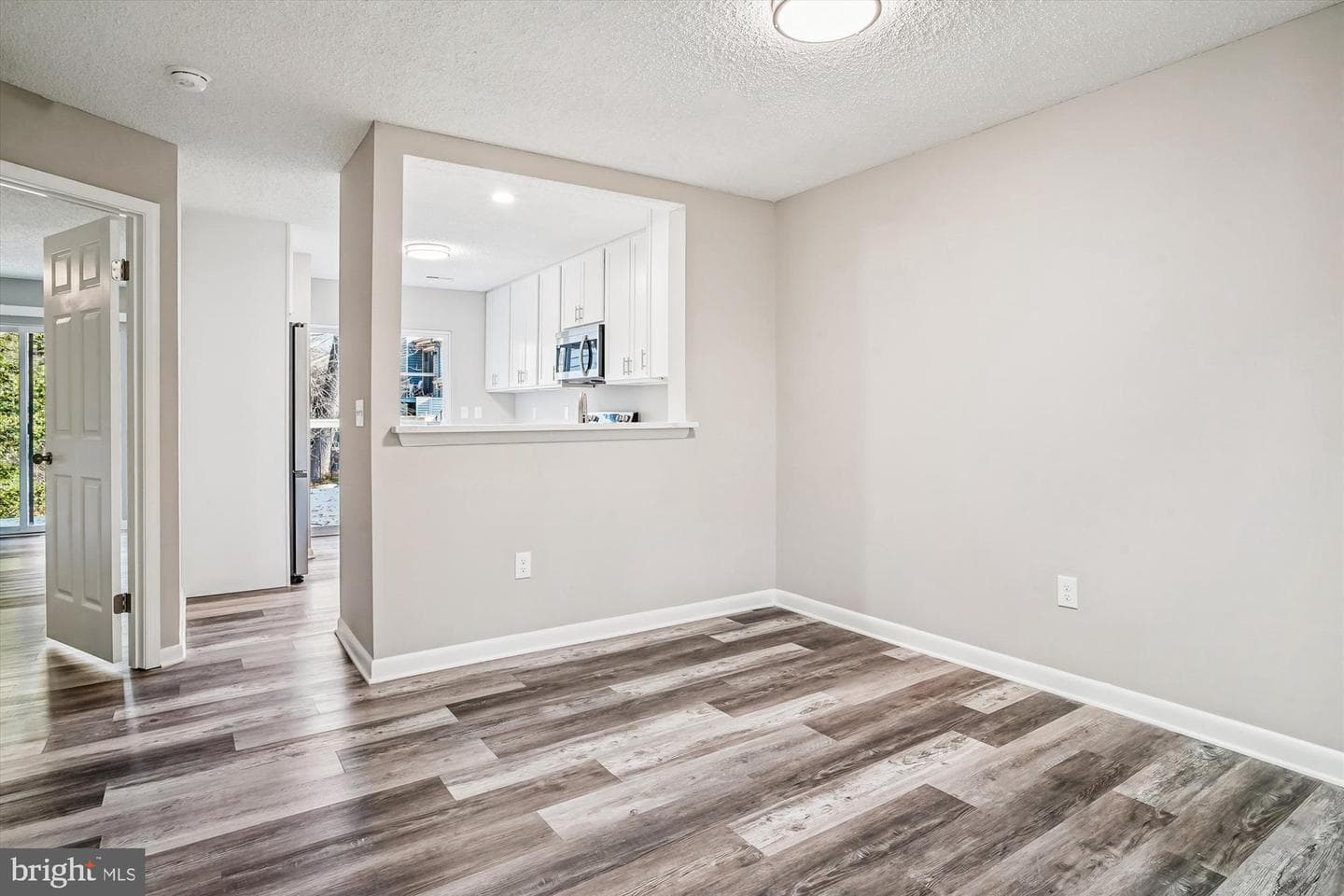 402 Cranes Roost Court photo 9