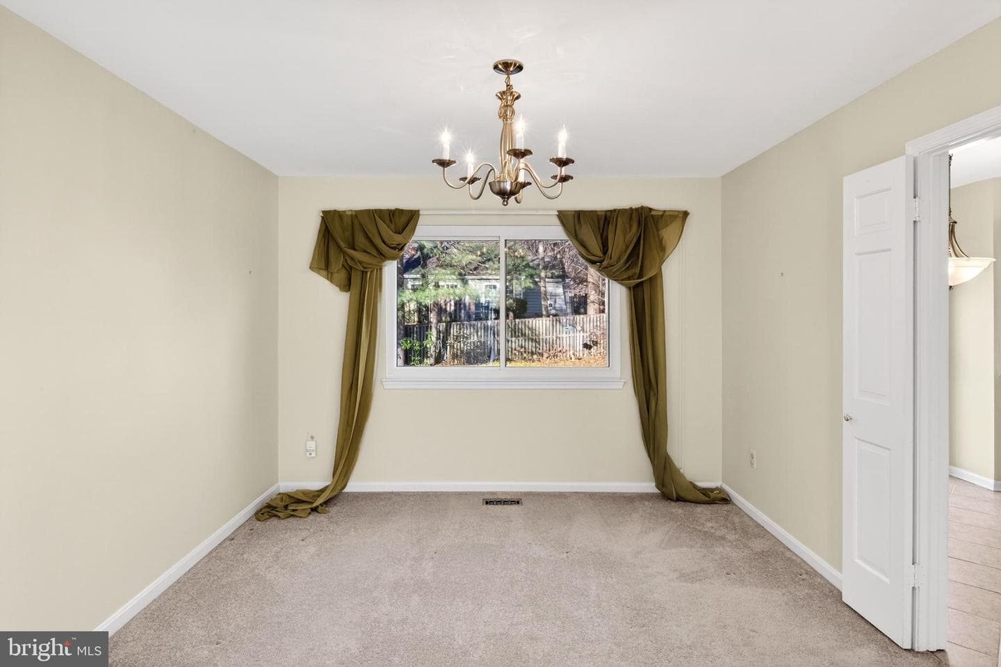 1805 Roxboro Place photo 10