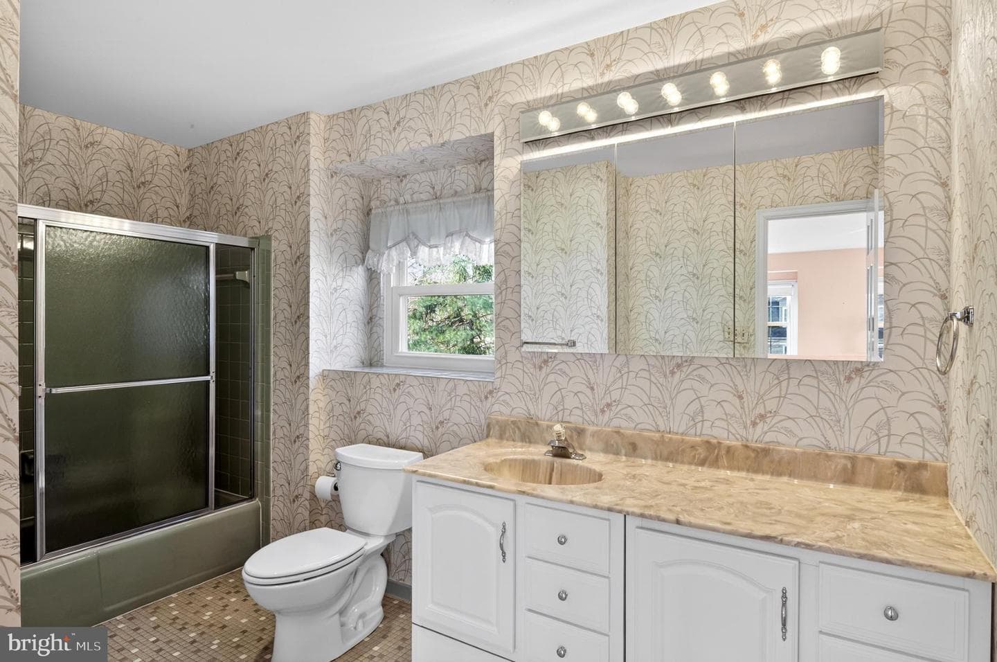 1805 Roxboro Place photo 24