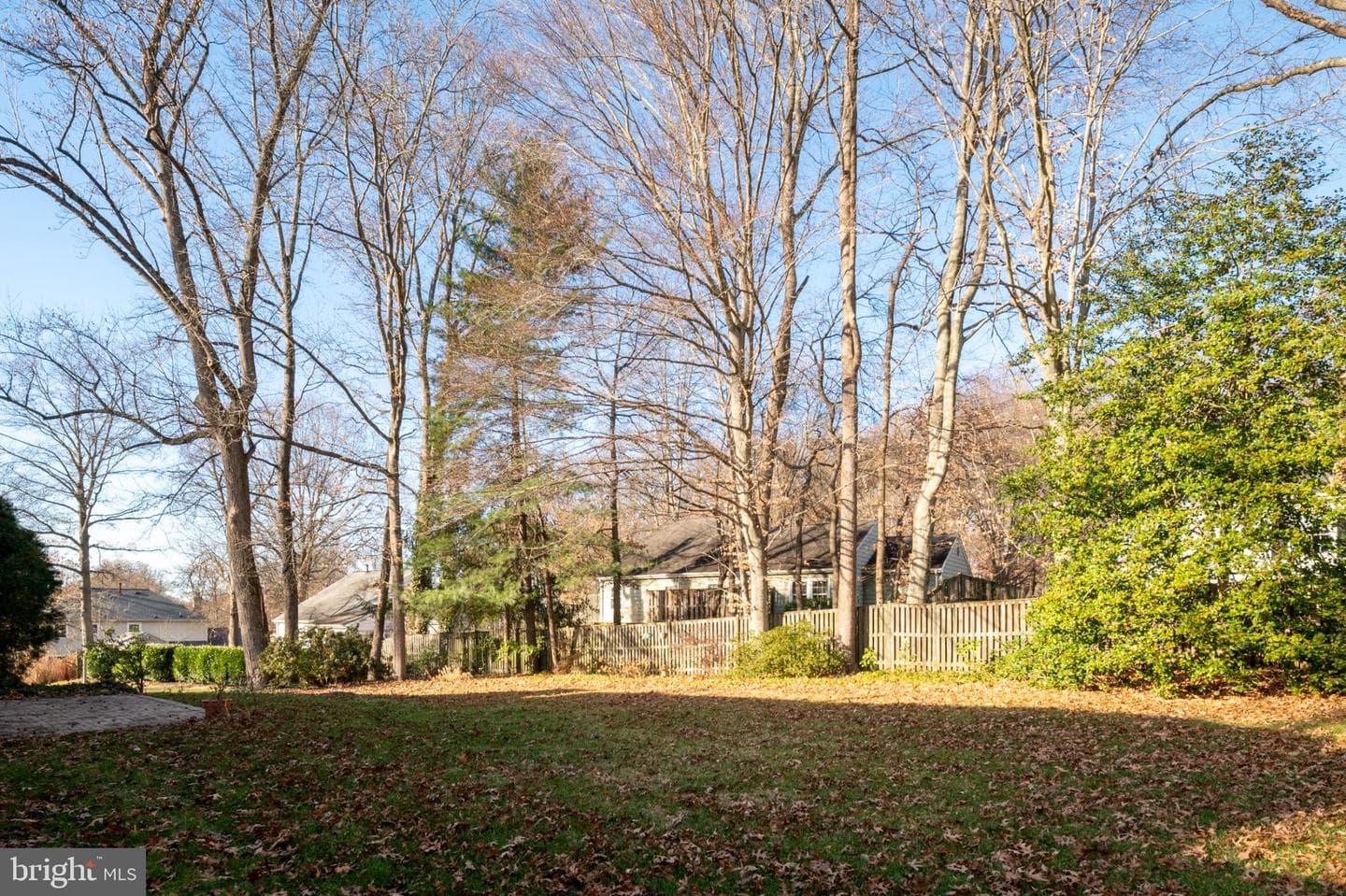 1805 Roxboro Place photo 39