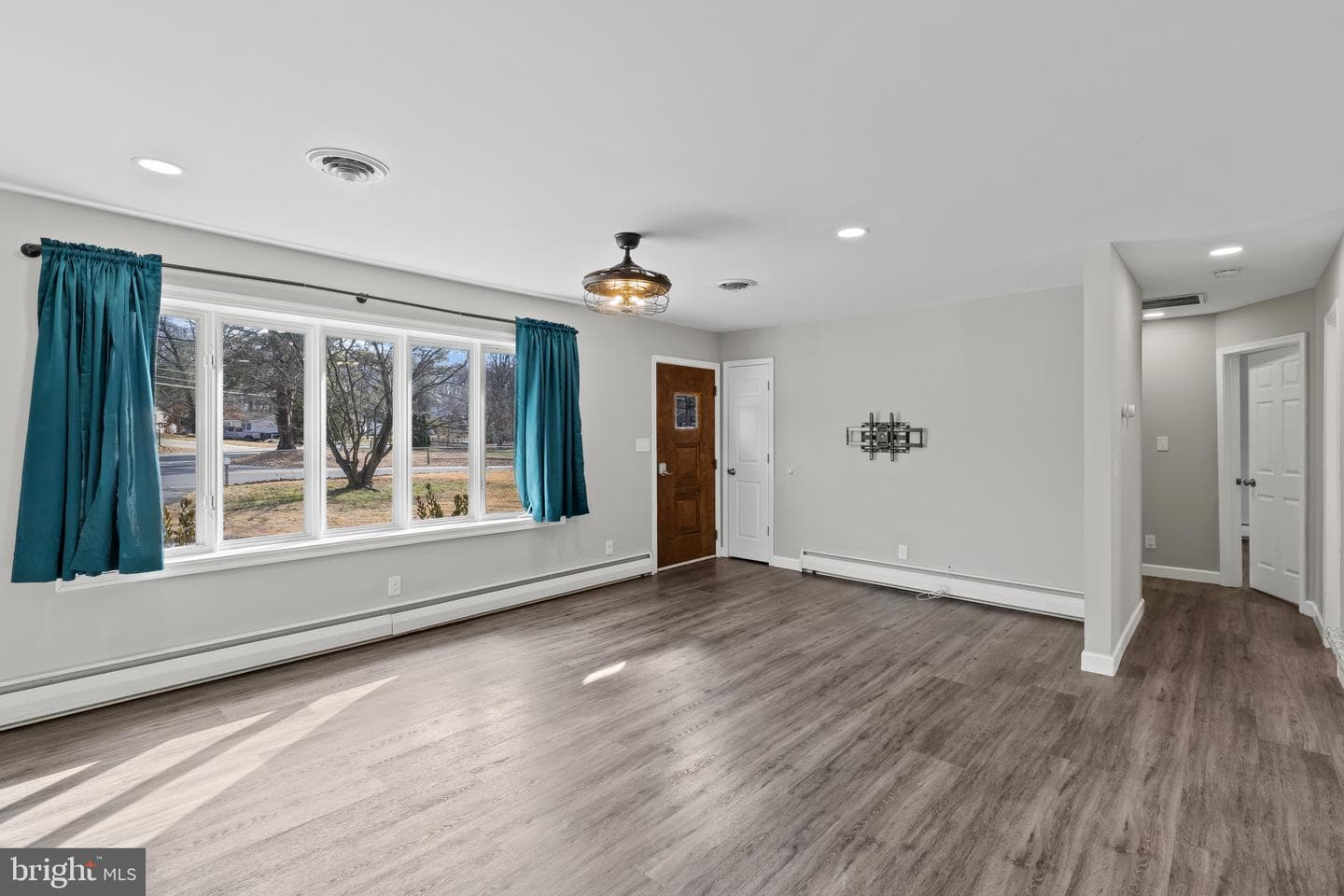 250 Poplar Road photo 11