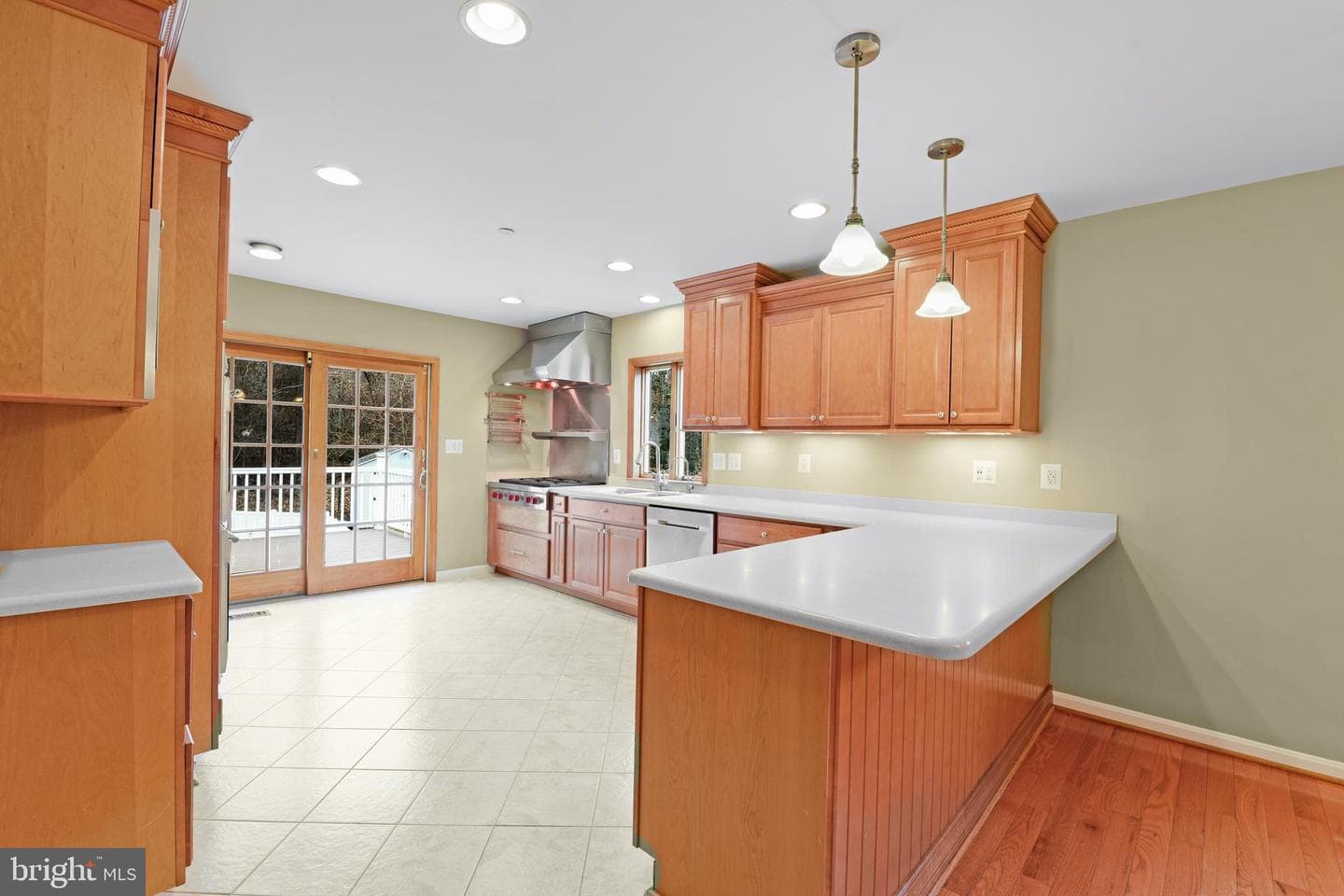 7715 Paradise Beach Road photo 18