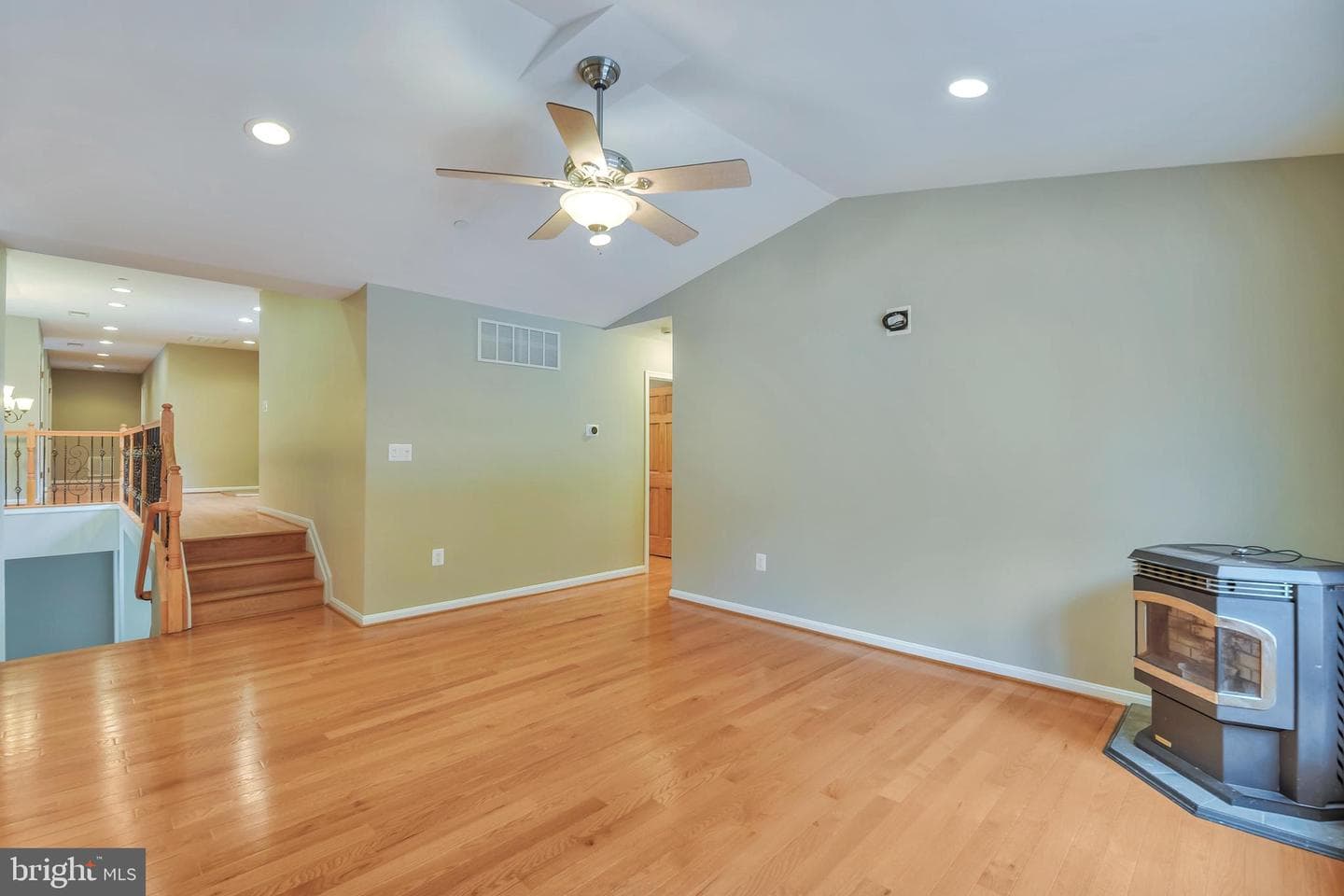 7715 Paradise Beach Road photo 25