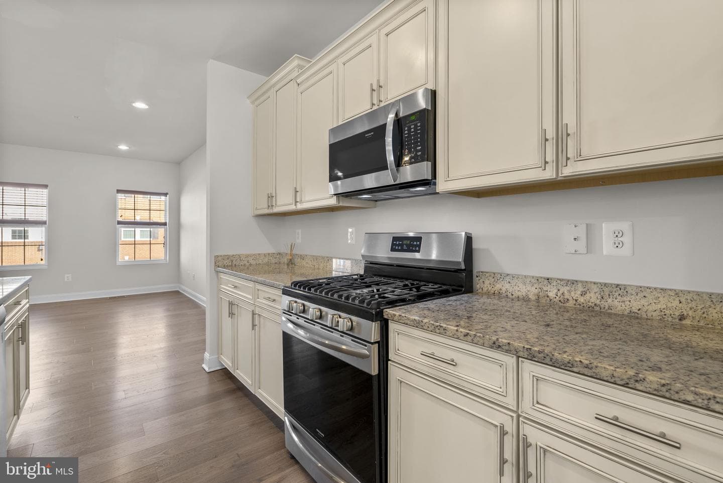 1529 Witchhazel Circle photo 9